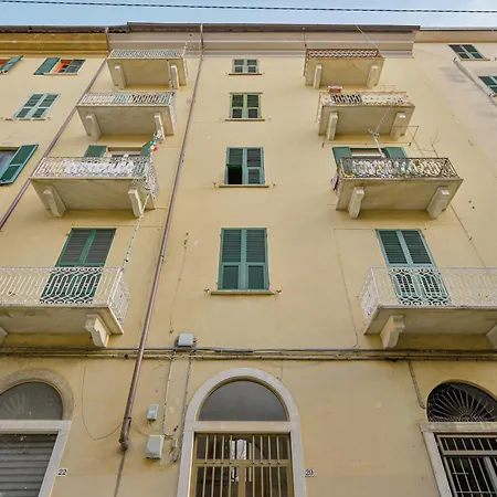 Castello San Giorgio&railway Station Lovely Flat * La Spezia