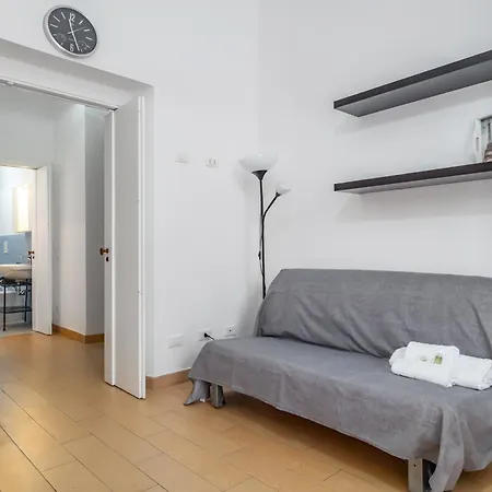 Castello San Giorgio & Railway Station Lovely Flat Apartment