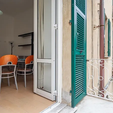 Guesthost - Two Lovely Aparments - One Step Away From The Historic Center Apartment La Spezia
