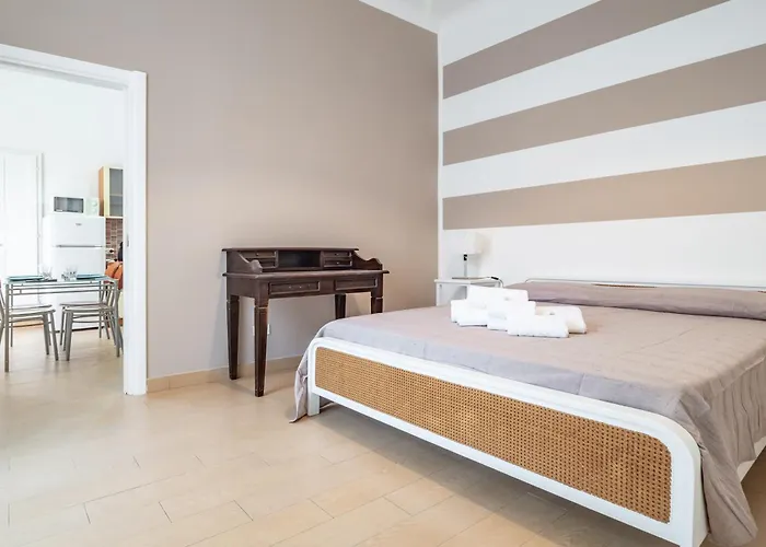 Guesthost - One Step Away From The Historic Center Lovely Flats *