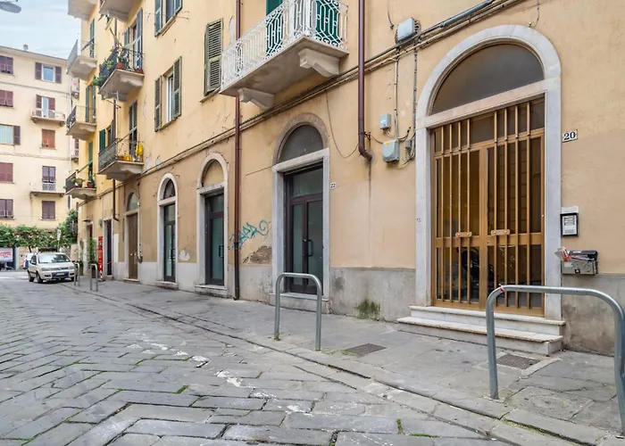Guesthost - One Step Away From The Historic Center Lovely Flats * La Spezia