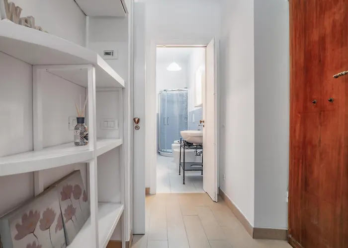 Guesthost - One Step Away From The Historic Center Lovely Flats Apartment