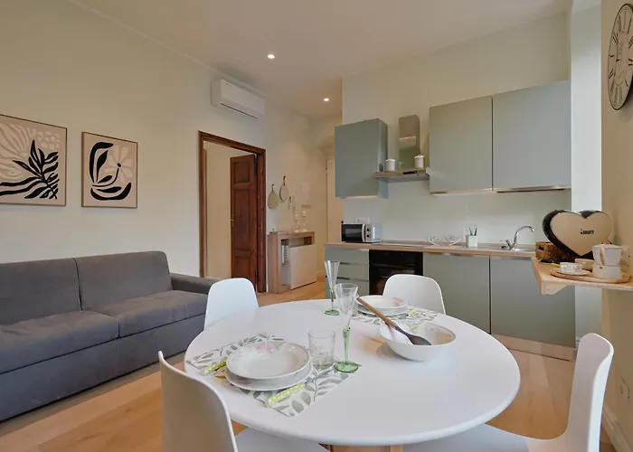 Apartment Guesthost - One Step Away From The Historic Center Lovely Flats *