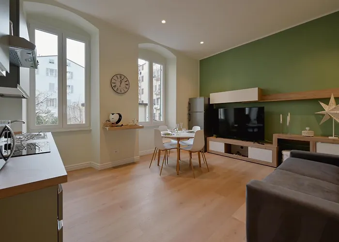 Guesthost - One Step Away From The Historic Center Lovely Flats