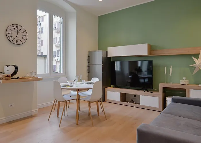 Apartment Guesthost - One Step Away From The Historic Center Lovely Flats La Spezia