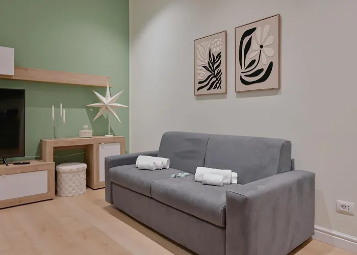 Guesthost - One Step Away From The Historic Center Lovely Flats Apartment La Spezia